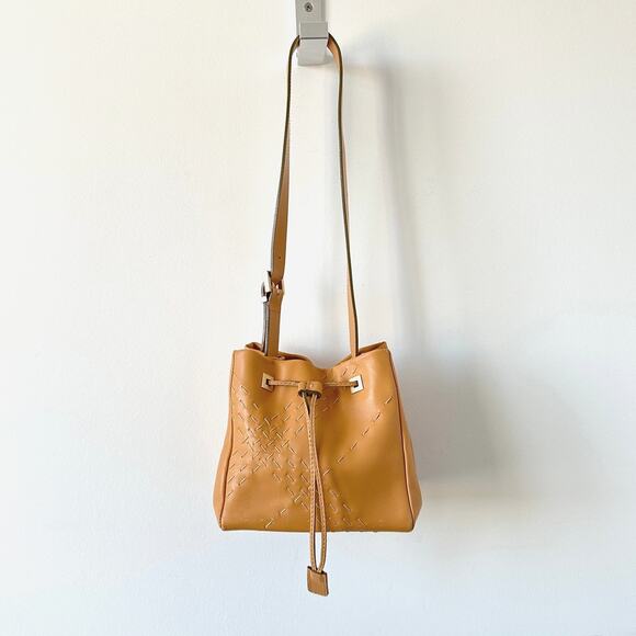 Burberry London Vintage Mustard Yellow Leather Mini Bucket Shoulder Bag - Picture 2 of 13